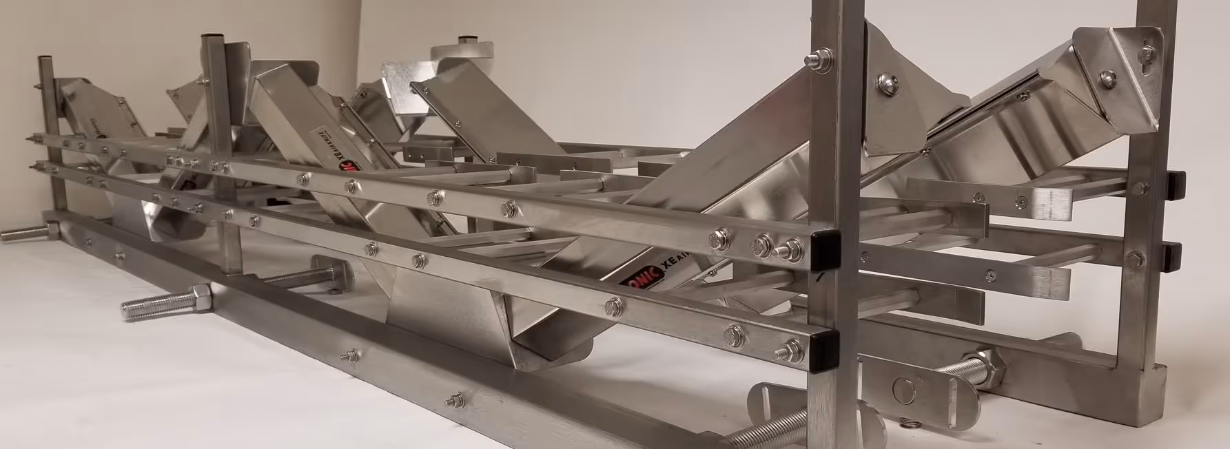 Sonic Air Knife with Adjustable Mounting Frame