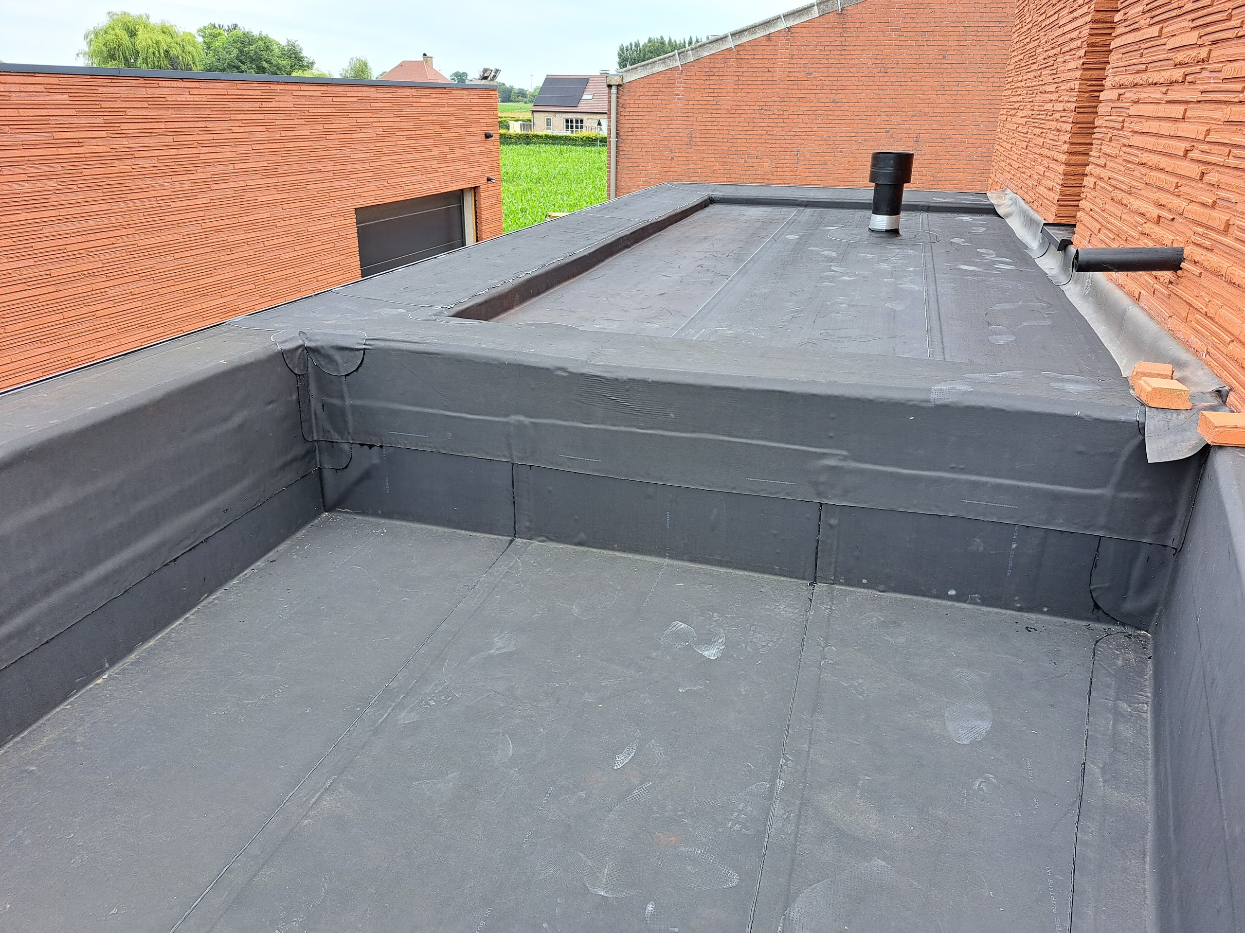 Houthulst: Platte daken EPDM