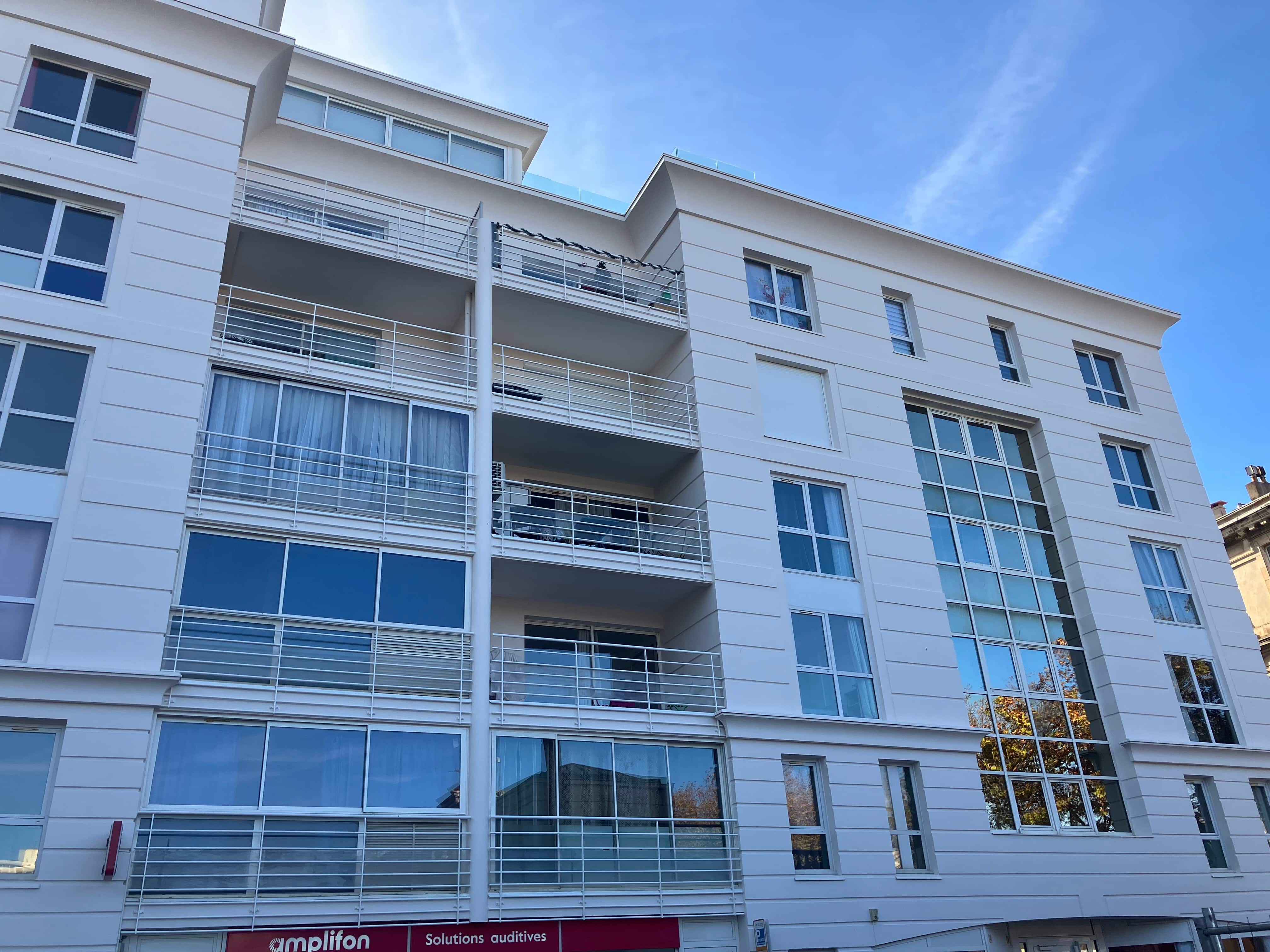 Rénovation des façades de la résidence Les Floriales à Sète (34)