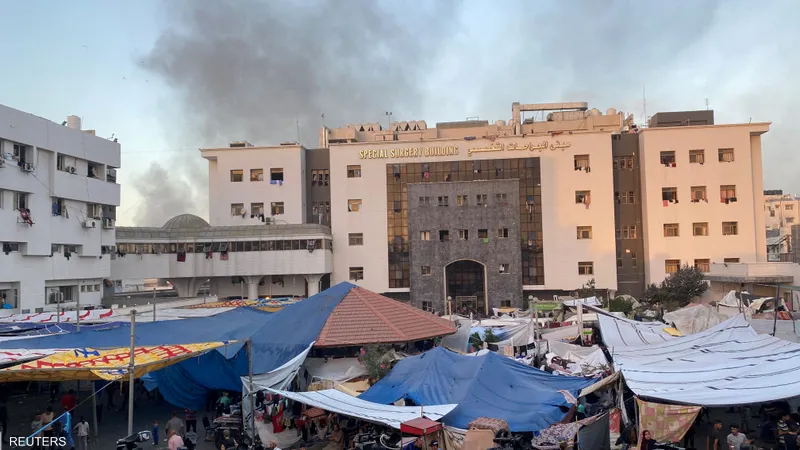 تحليل أحد الأجانب المتعاطفين معنا بخصوص استهداف مستشفى الشفاء