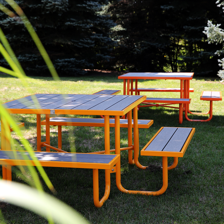 picnic table