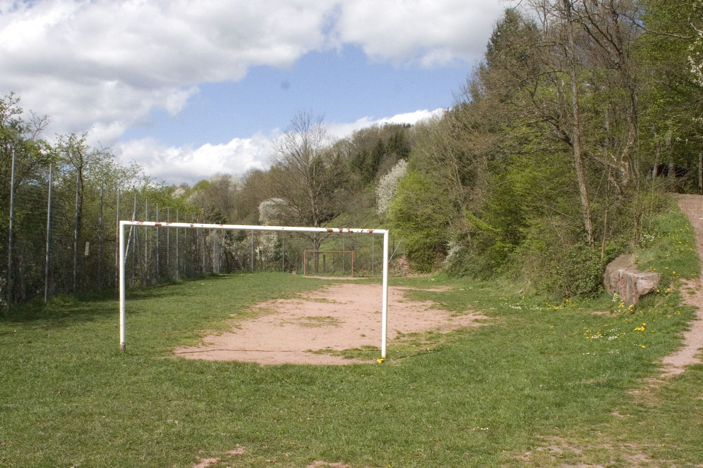 Spielmöglichkeiten rund um die Burg