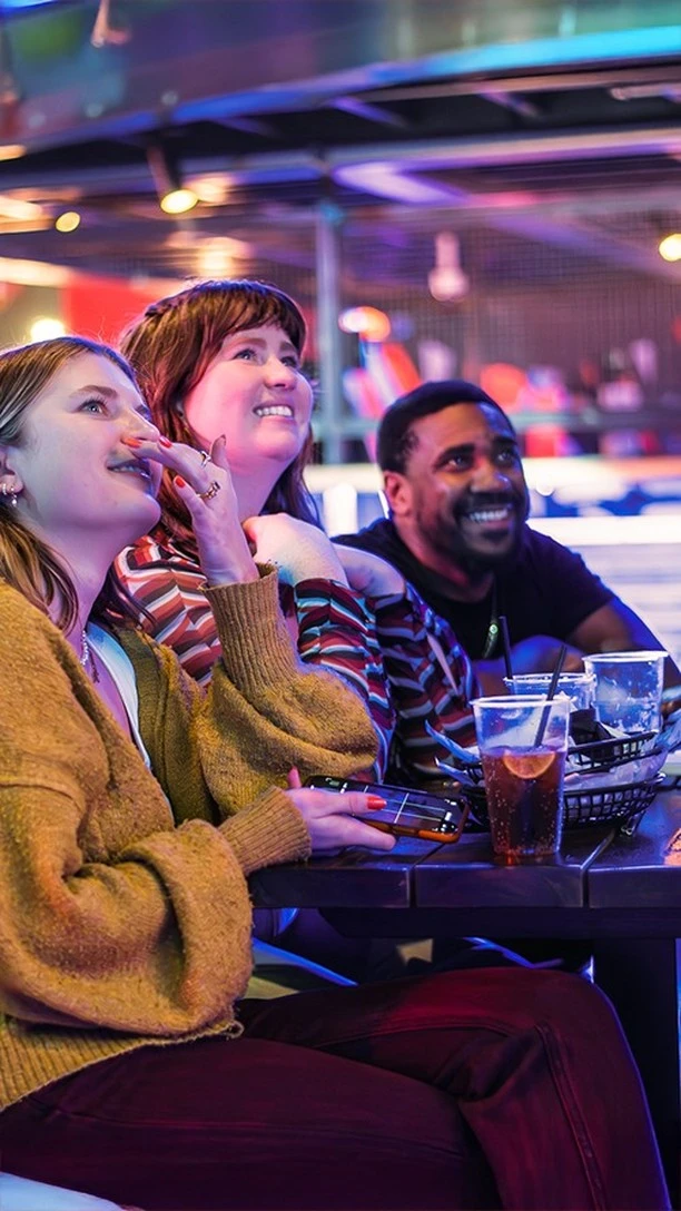 It's back!

Join us from the 15th August for the return of the Premier League ⚽ 

Friday 15 August
LIVERPOOL v BOURNEMOUTH - 8pm

Saturday 16 August
ASTON VILLA v NEWCASTLE - 12:30pm
WOLVES v MAN CITY - 5:30pm

Saturday 17 August
CHELSEA v PALACE - 2pm
MAN UTD v ARSENAL - 4:30pm

Head to the link in our bio to book your spot now.