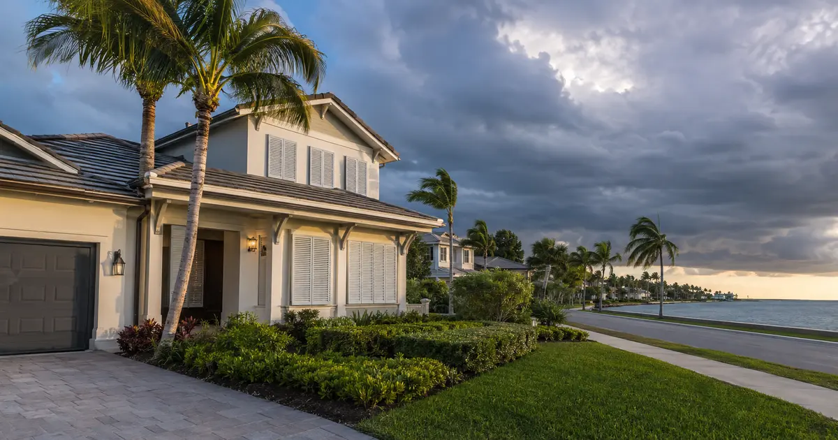 Florida Home, Flood & Umbrella Insurance Gaps to Check in 2026
