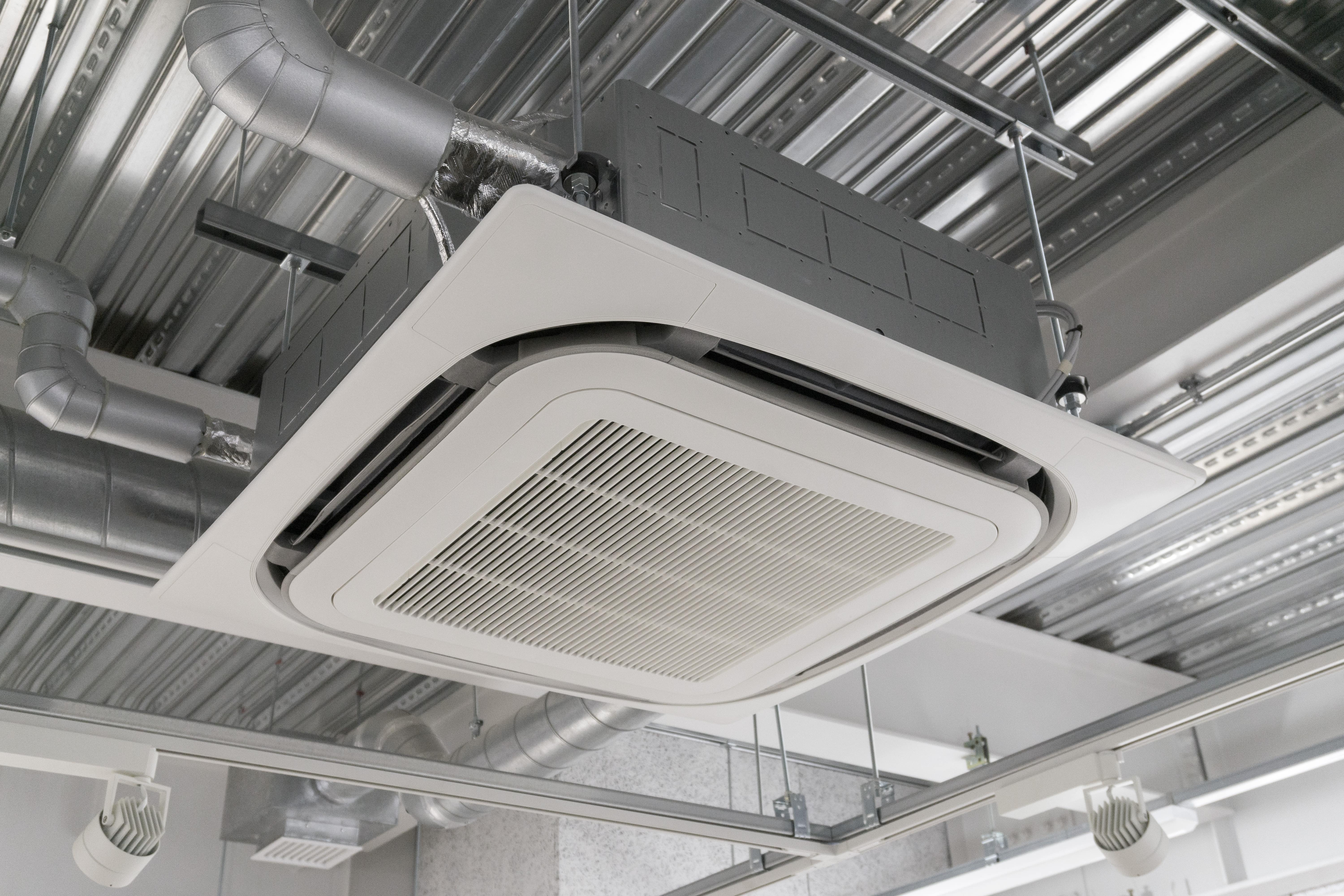 Commercial air conditioning servicing