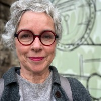 Headshot of Professor Sara Ryan