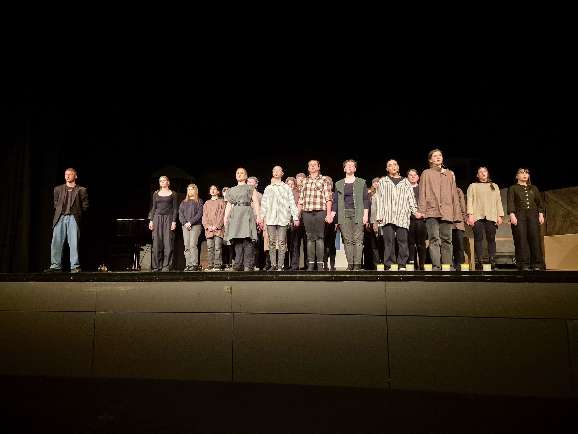 Aufführung des Musikdramas: Die Kinder der toten Stadt 