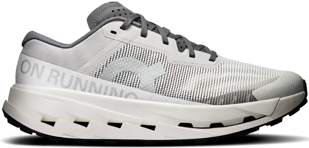 ON RUNNING CLOUDULTRA 3