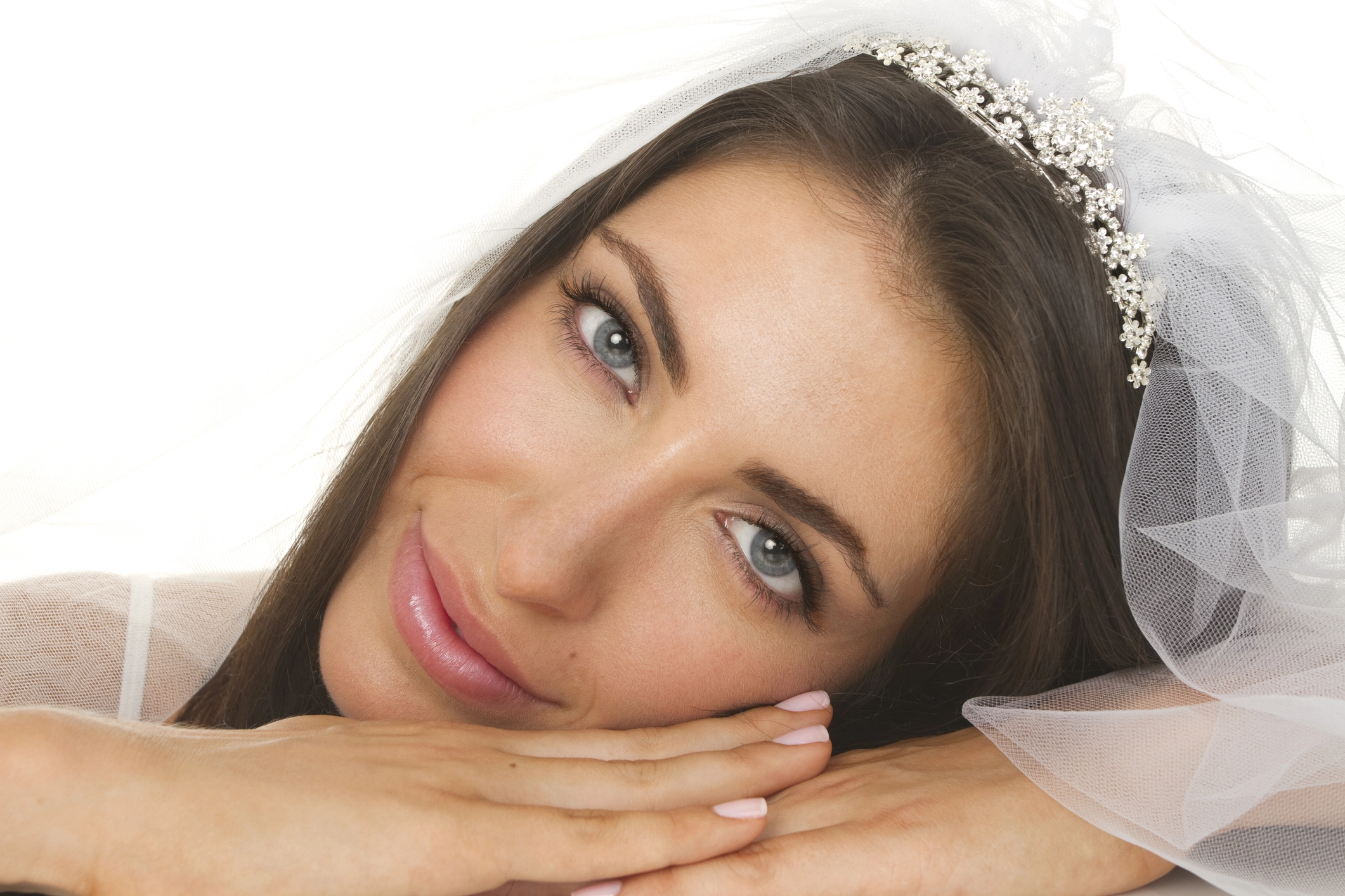 Close-up of bridal makeup for bride with hooded eyes.