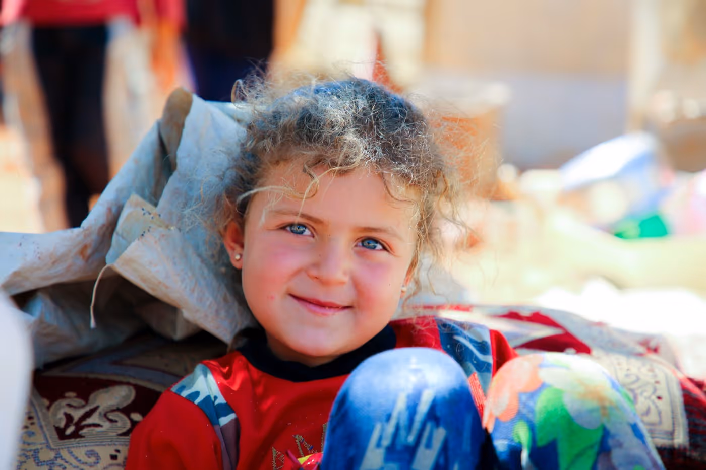 Une enfant dans un camp de déplacés à Gaza
