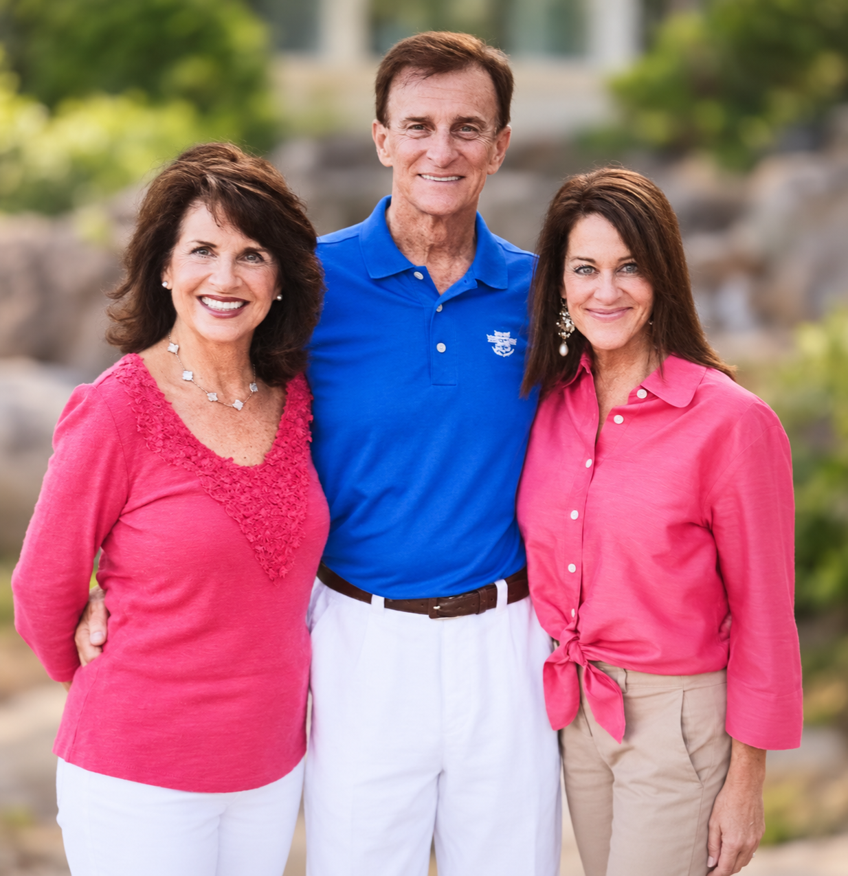 KING WORLDWIDE family together outdoors
