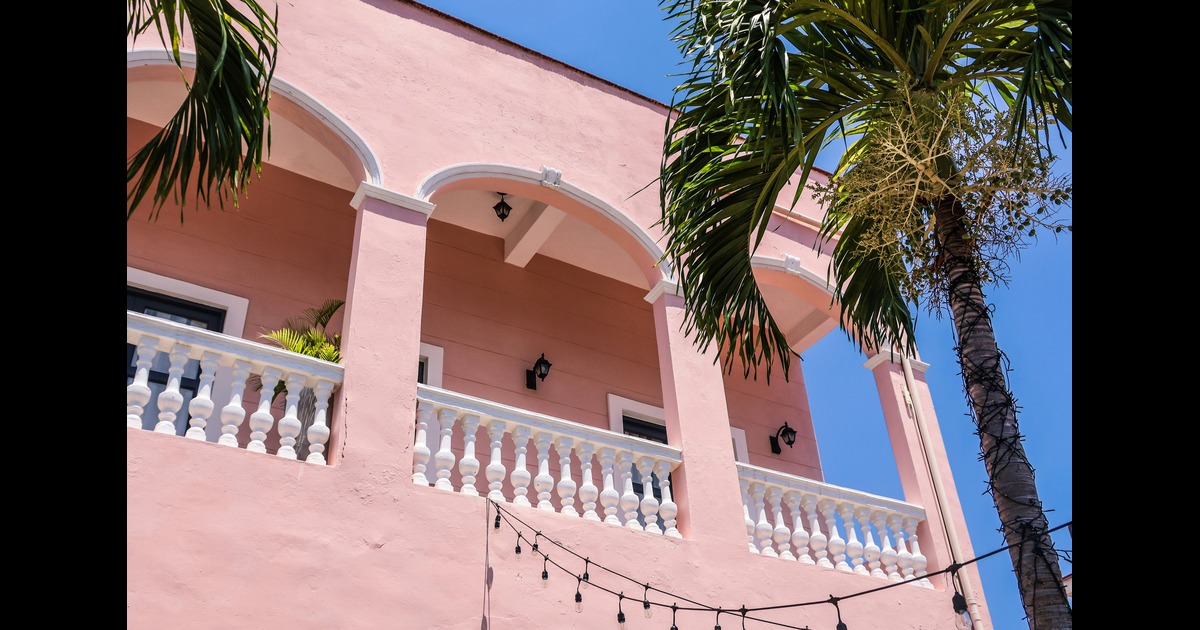 Buying real estate in Curaçao? These are the taxes and costs you shouldn't forget.