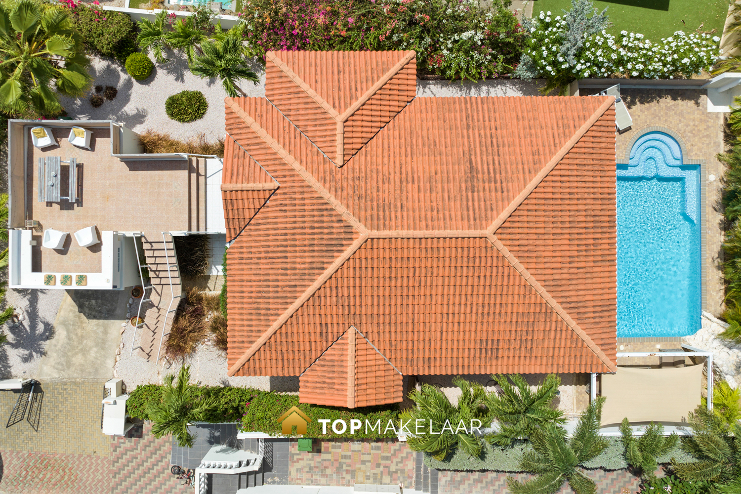 Villa on one of the highest plots of Marbella Estate