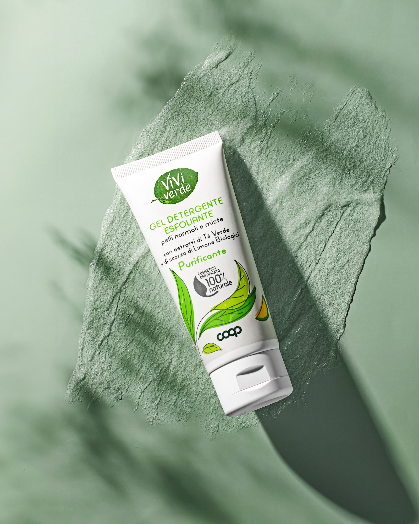 A tube of Vivi gel detersente esencial.
