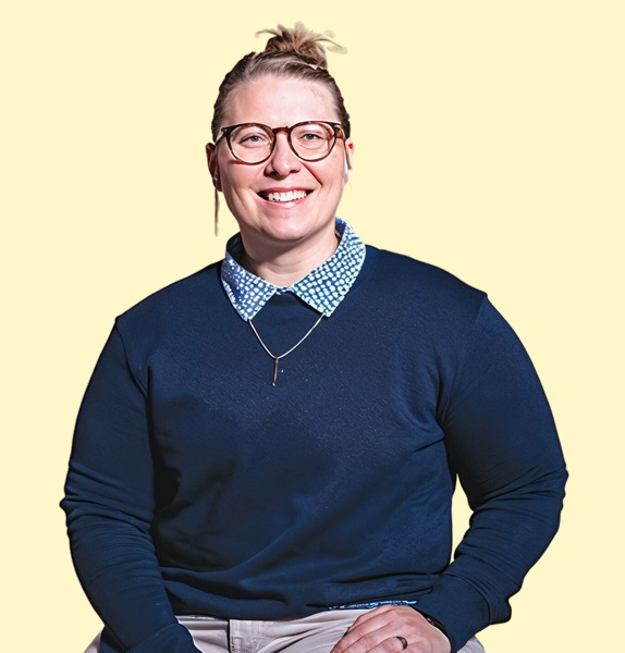 taylor wells headshot