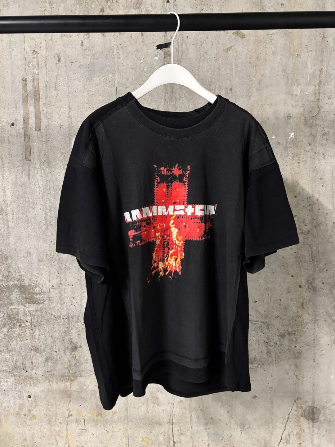 “KREUZFEUER” TEE