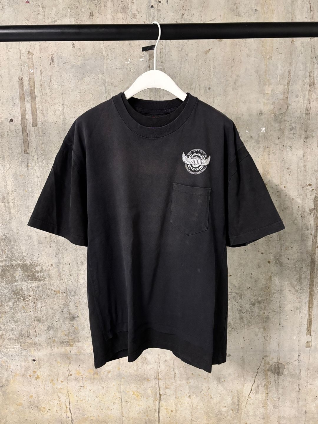 “RUSTCOAST 2000” TEE