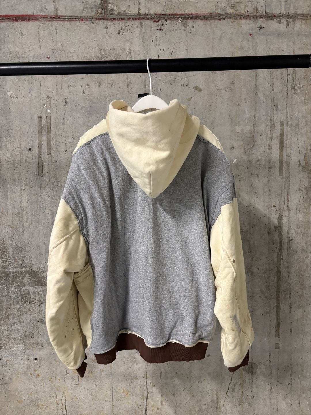 “MERIKAN AIRLINES” HOODED BOMBER JACKET