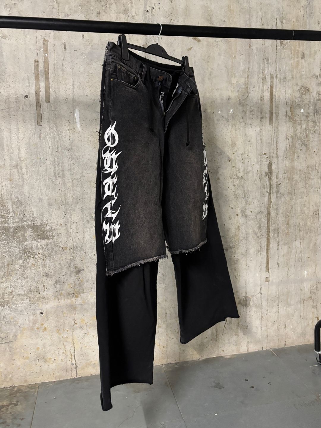 “FALLOUT FRONTIER” HYBRID JOGGER
