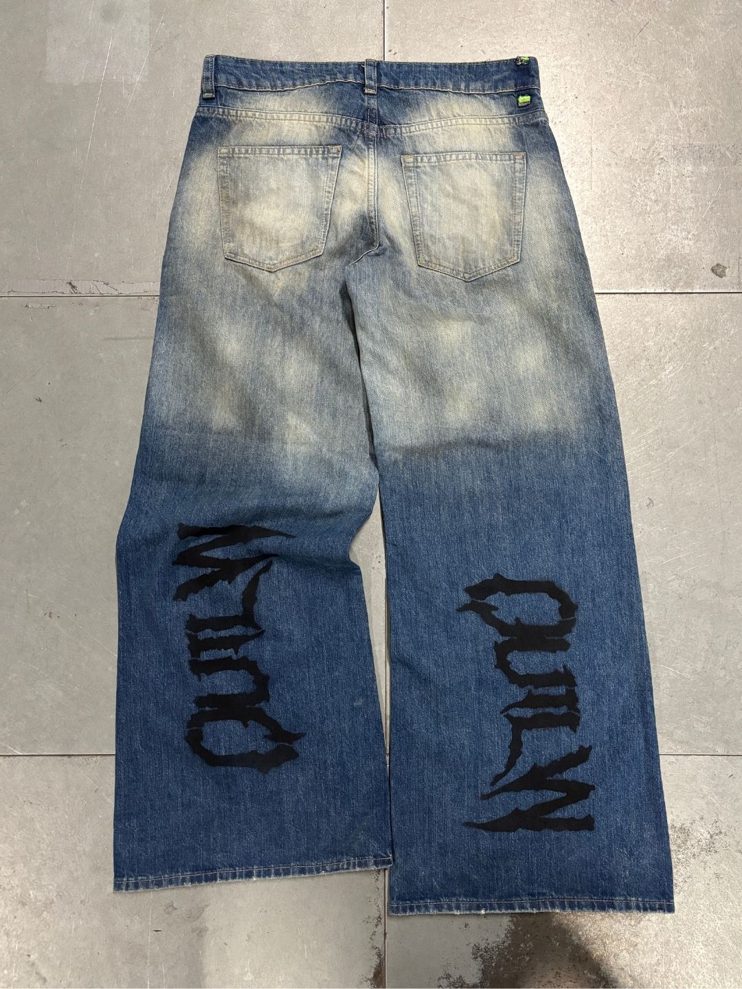 “CUNTRY TRASH” DENIM