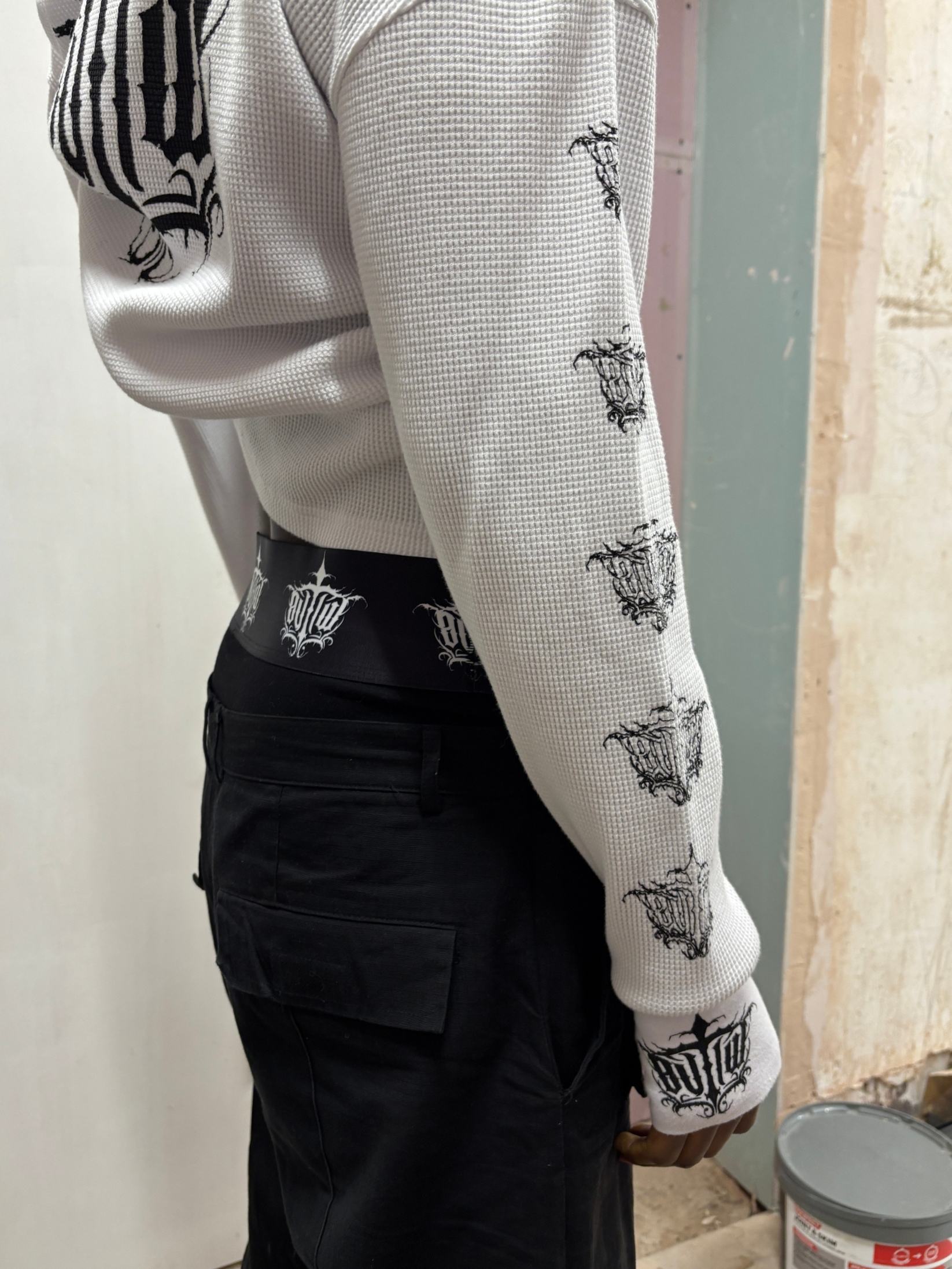 Detailed image of OUTLW USA thermal longsleeve tee