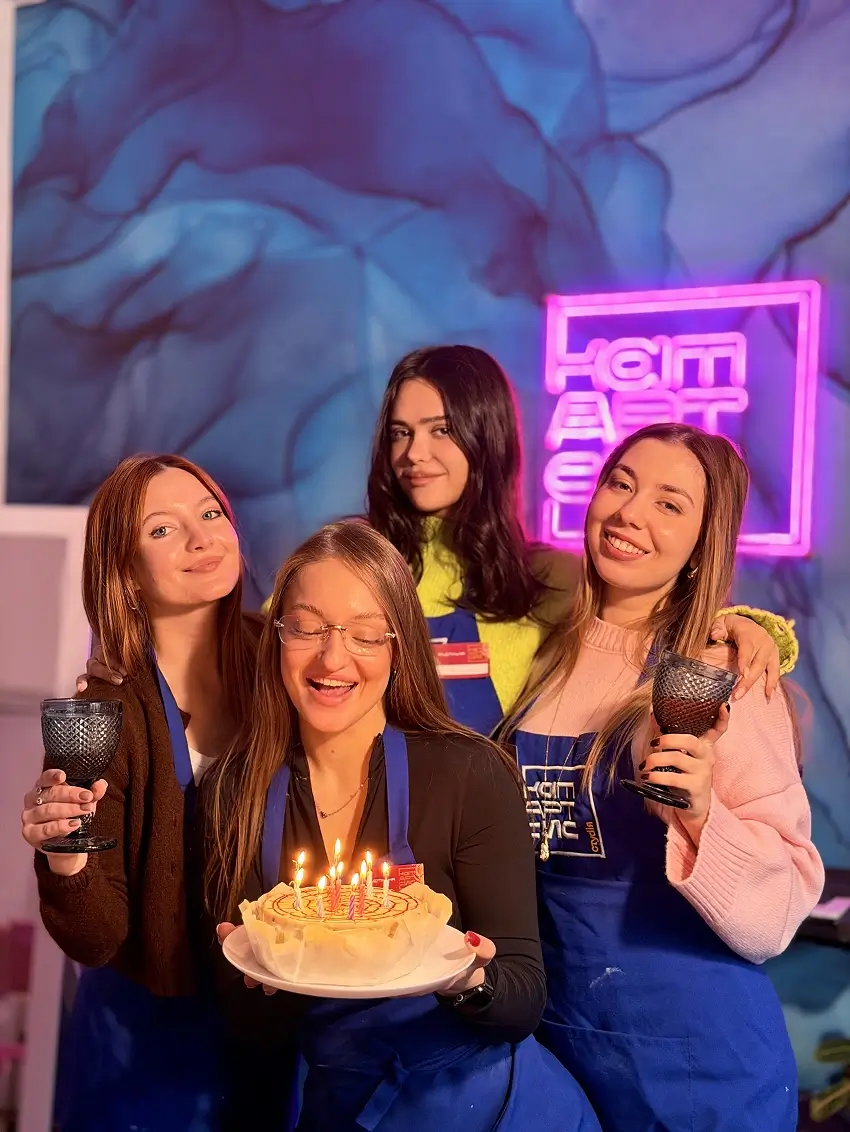 День народження в КатАртСис