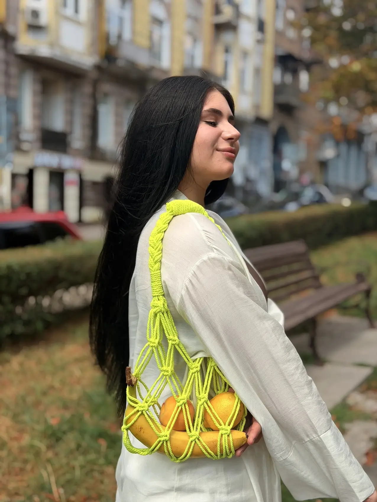 яскрава авоська для фруктів