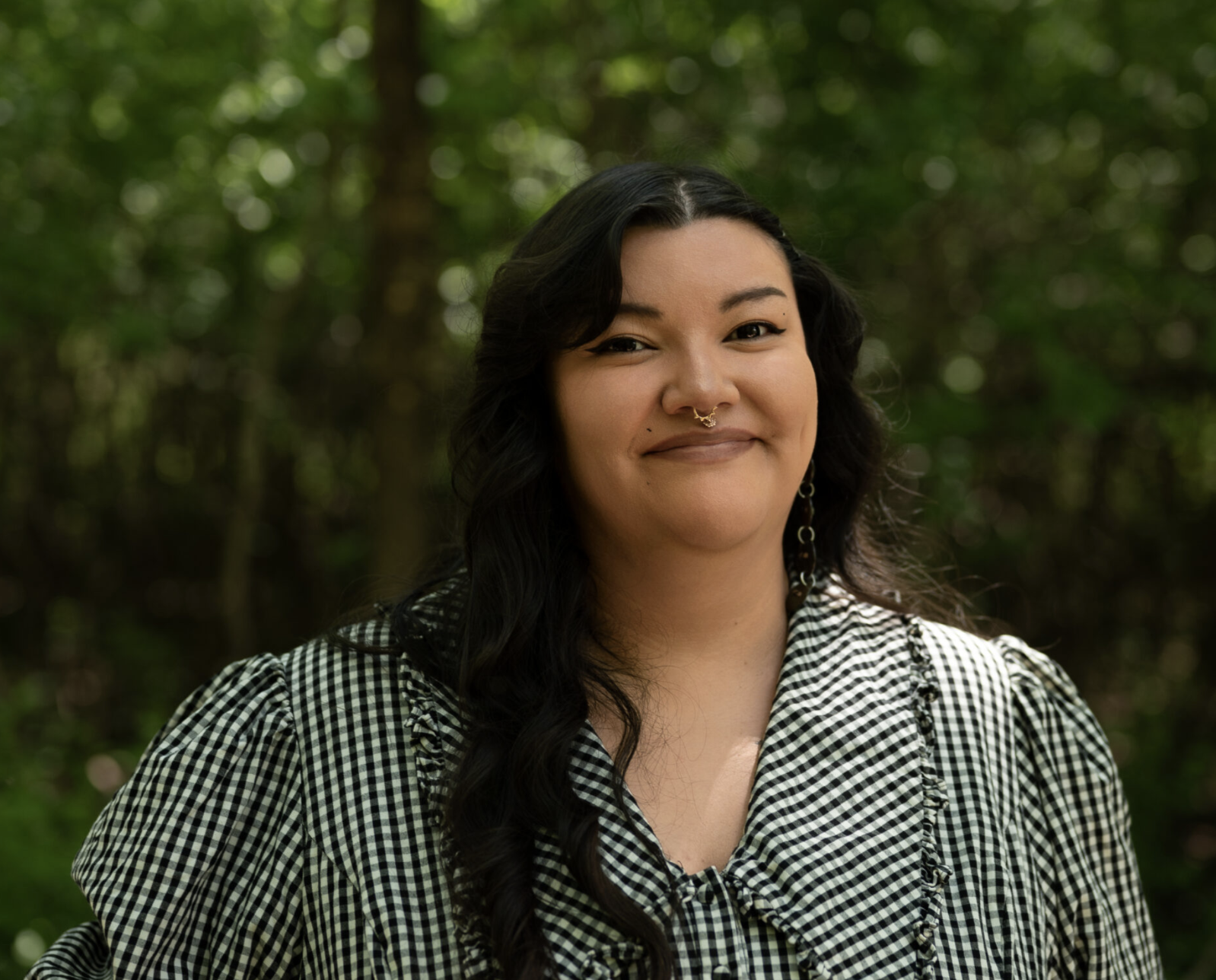 Sharing and Supporting Native Creativity with Holly Doll (5 Plain Questions)