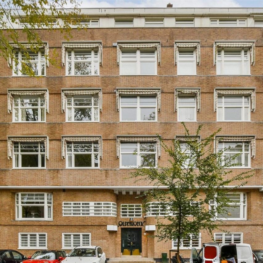 Oldenhoeck Apartment Building