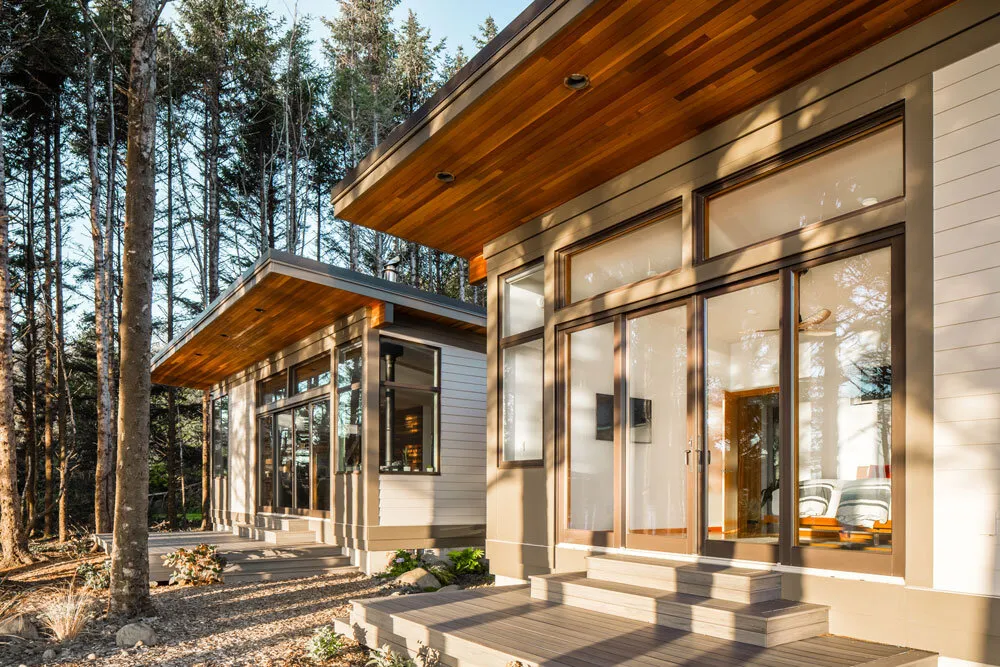 Method homes delivery trucks boarding a boat for a complex installation