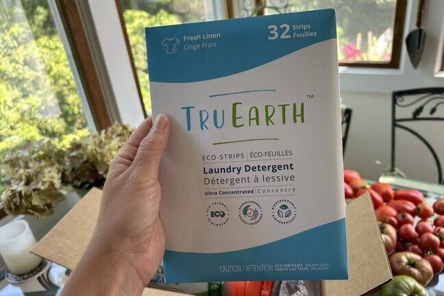 Tru Earth laundry detergent sheets, reviewed by The Laundry Guru.