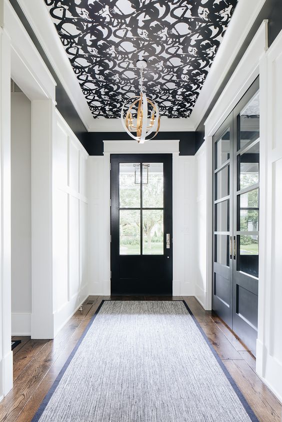 Wallpaper on the ceiling