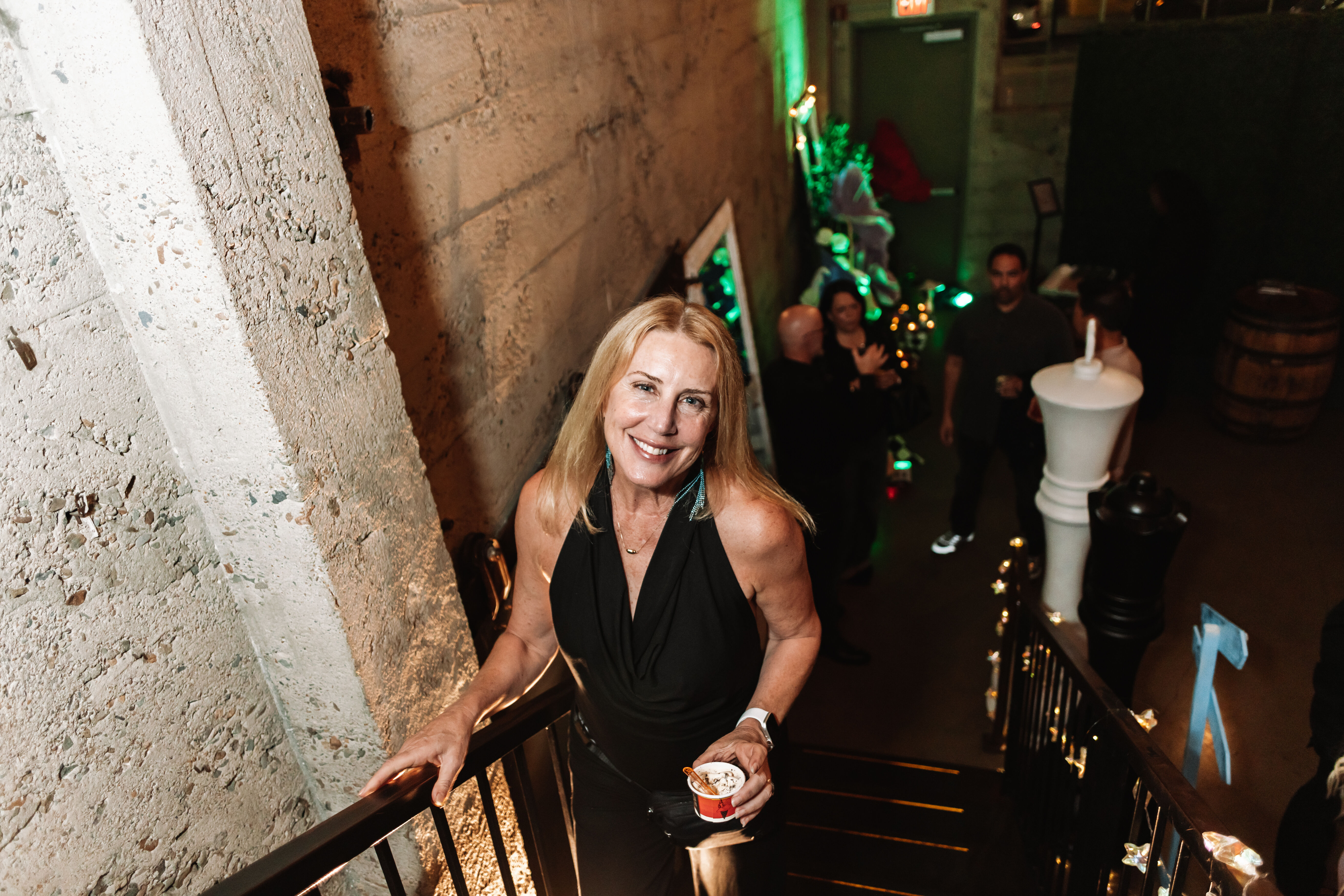 beyond-the-looking-glass-image-24