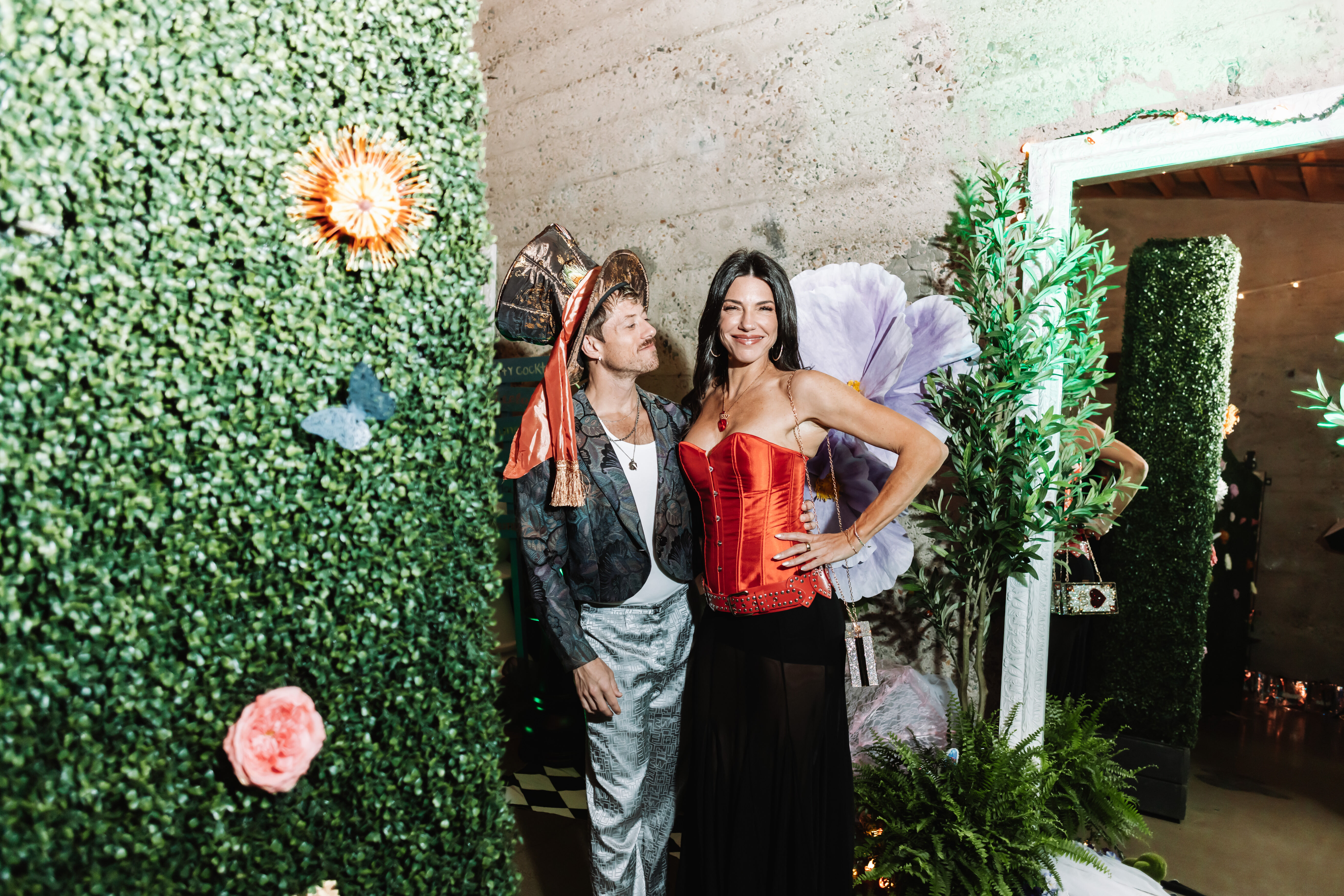 beyond-the-looking-glass-image-29