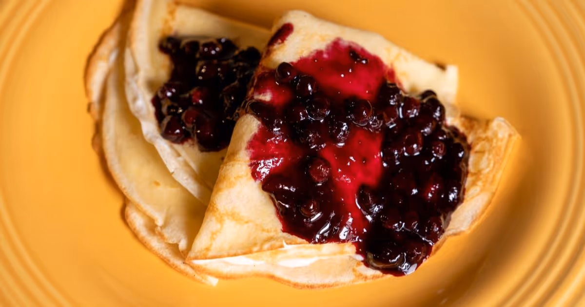 Green Heart Garden | Recipe - Crepes with Honey Ricotta and Blueberry Coulis
