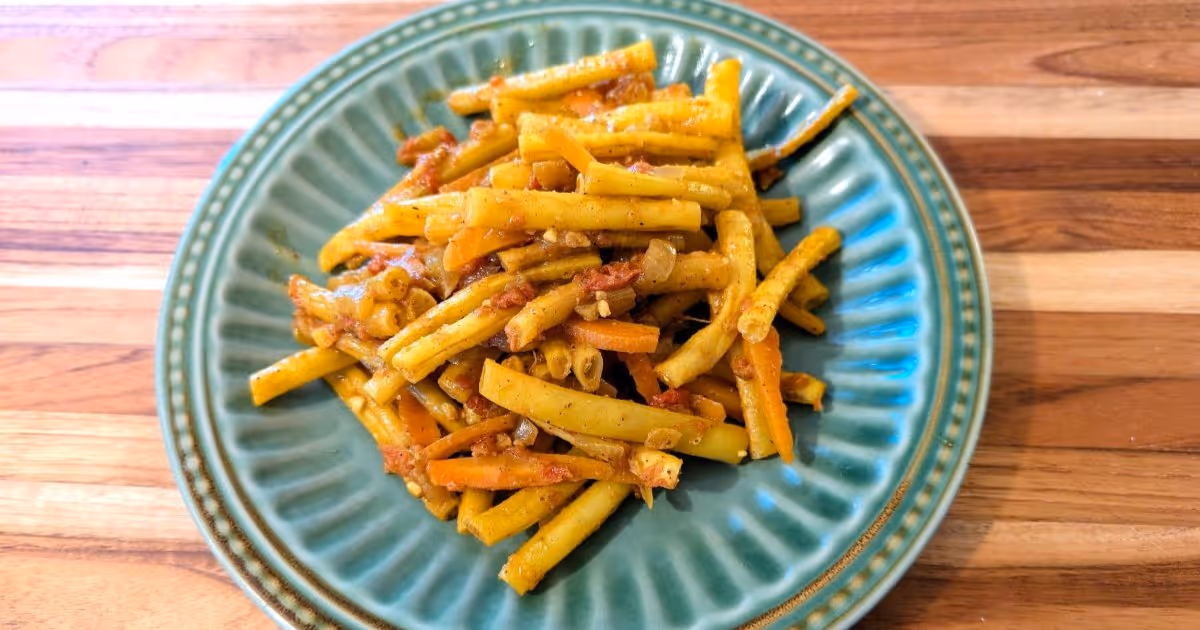 Green Heart Garden | Recipe - Fossolia (Ethiopian Green Beans and Carrots)