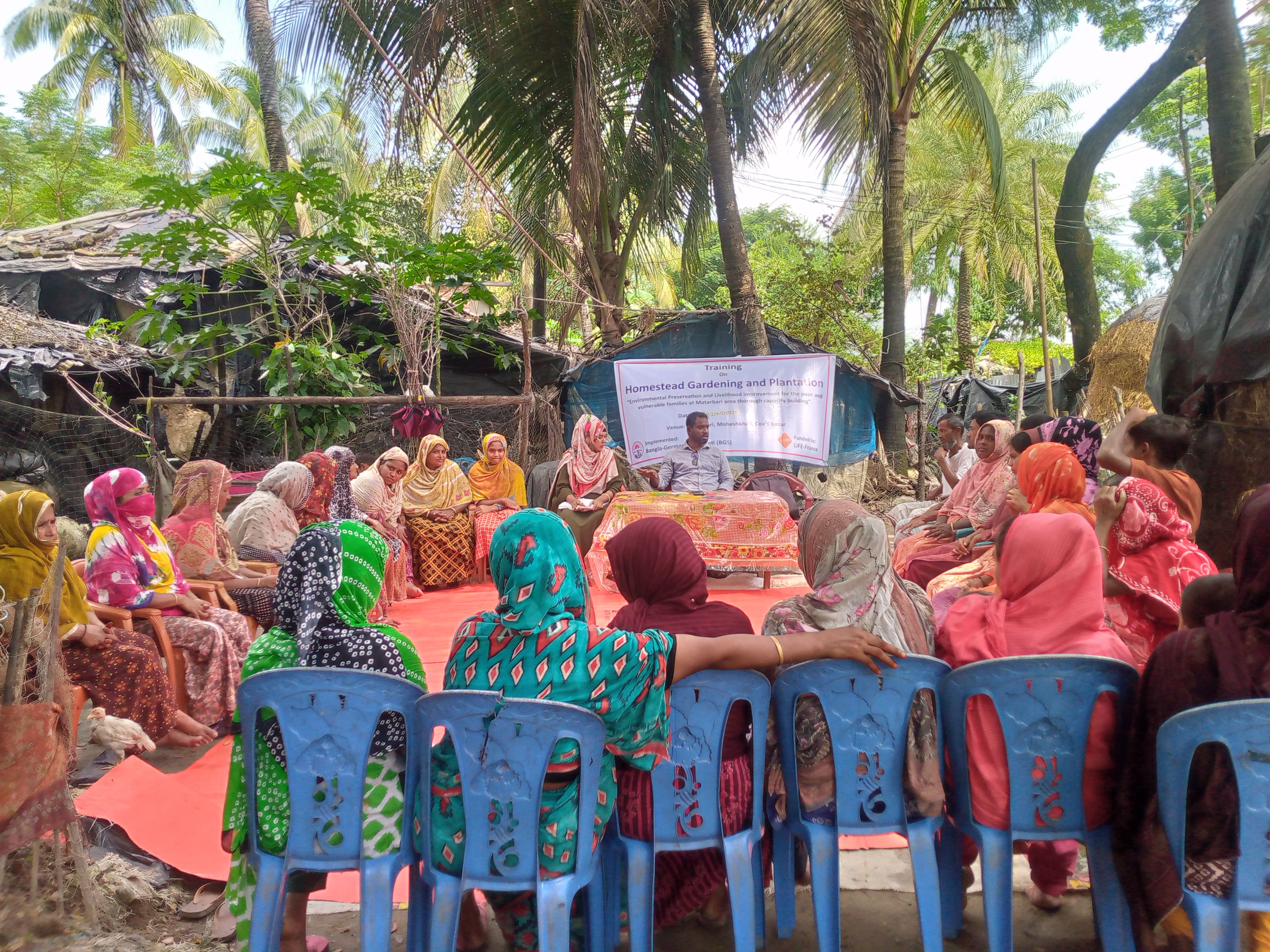 Formation d'un Village Model Farms au Bangladesh dans le cadre du programme de reforestation financé par LIFE