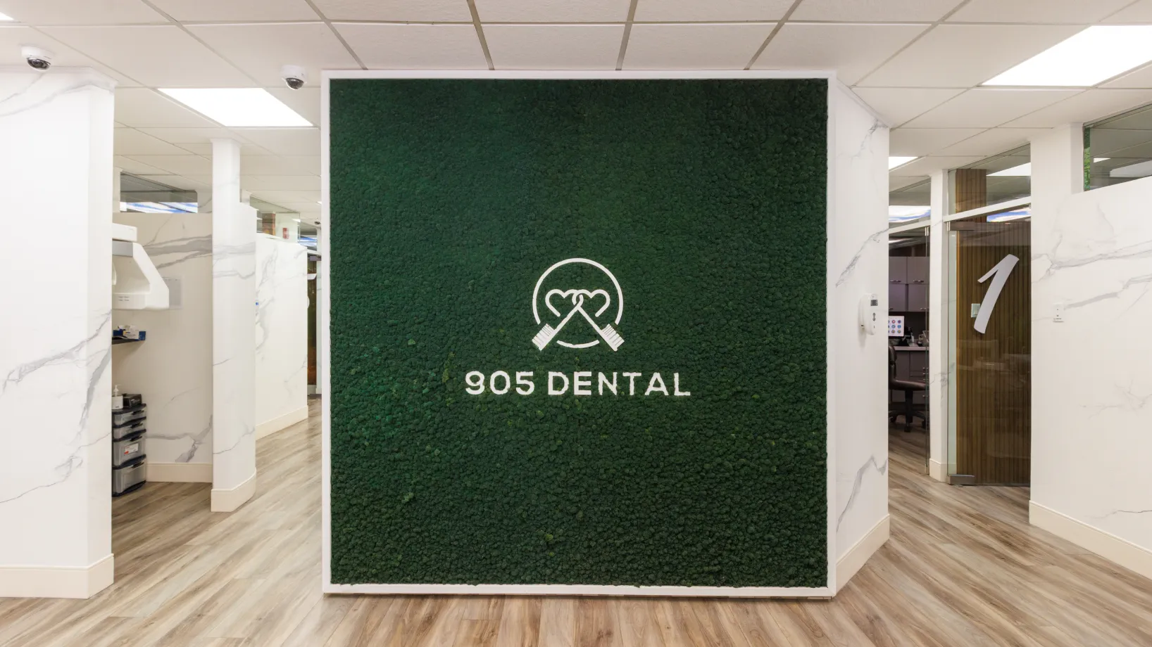 905 Dental front entrance thumbnail, Brampton ON