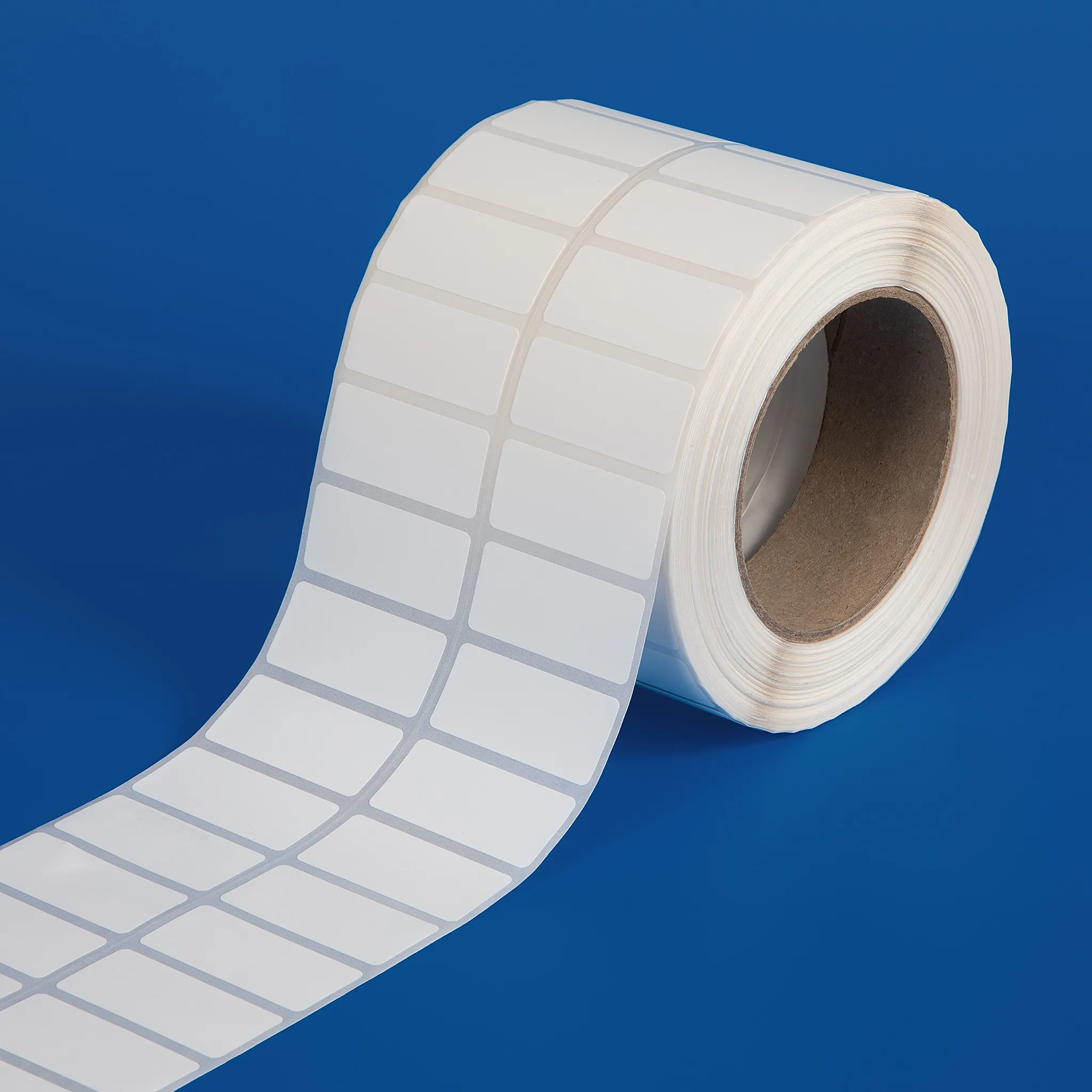 Thermal transfer labels on a roll for thermal transfer printing