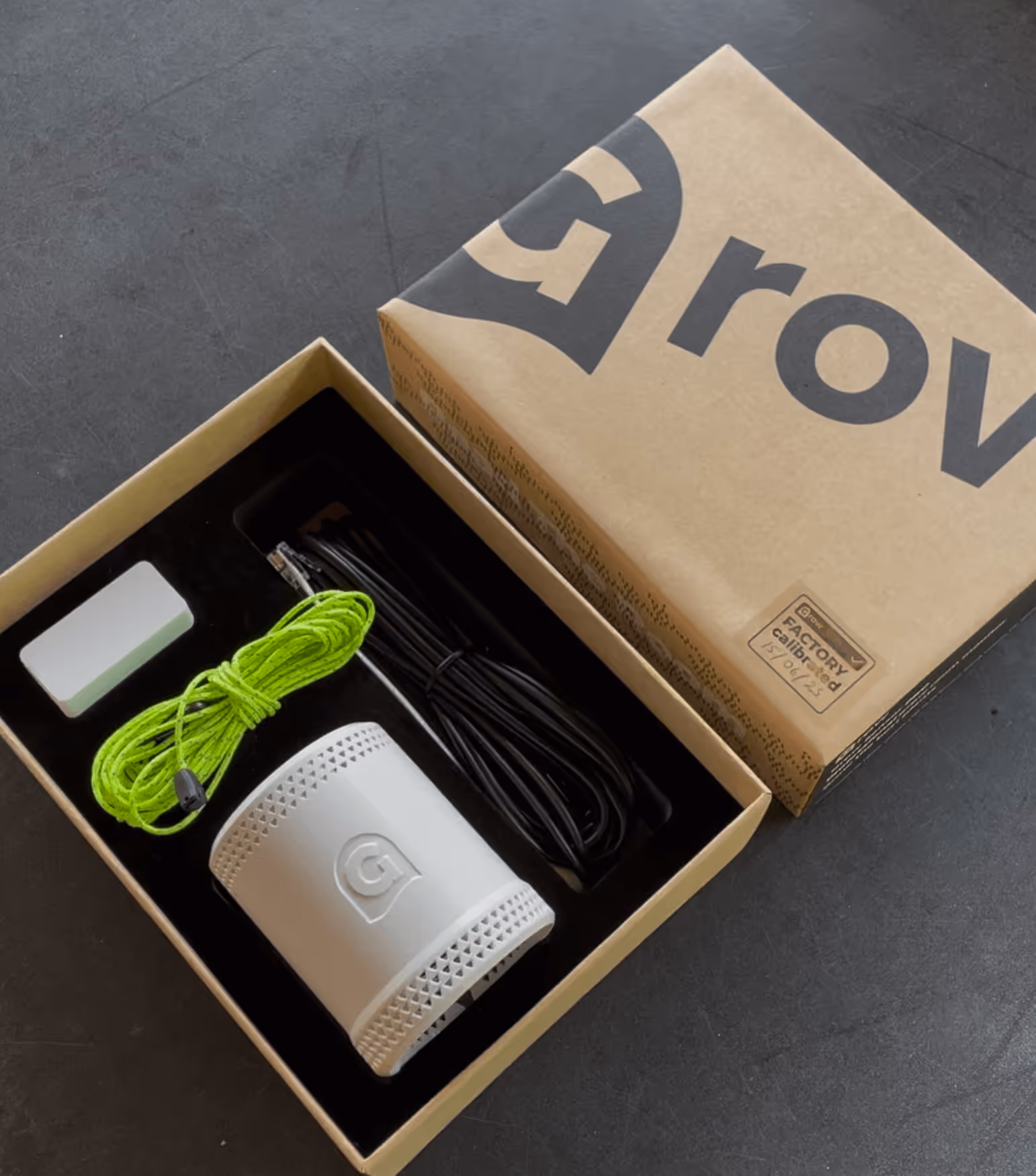 The Grow Sensor Pro unboxing
