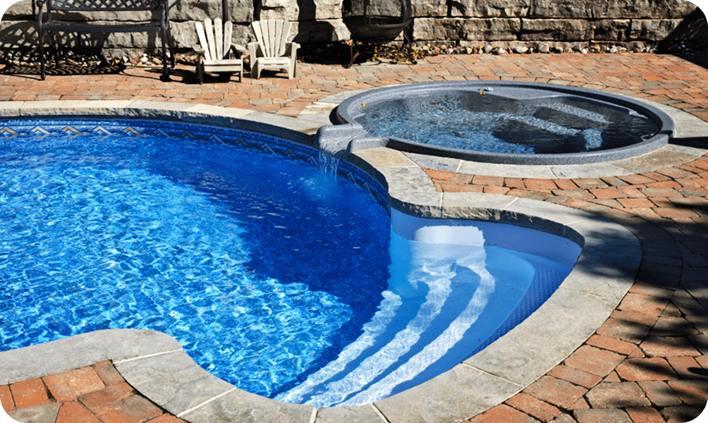 Image of a clean Miami pool serviced by Blueviel