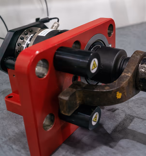 Professional torque tool calibration equipment with precision testing setup