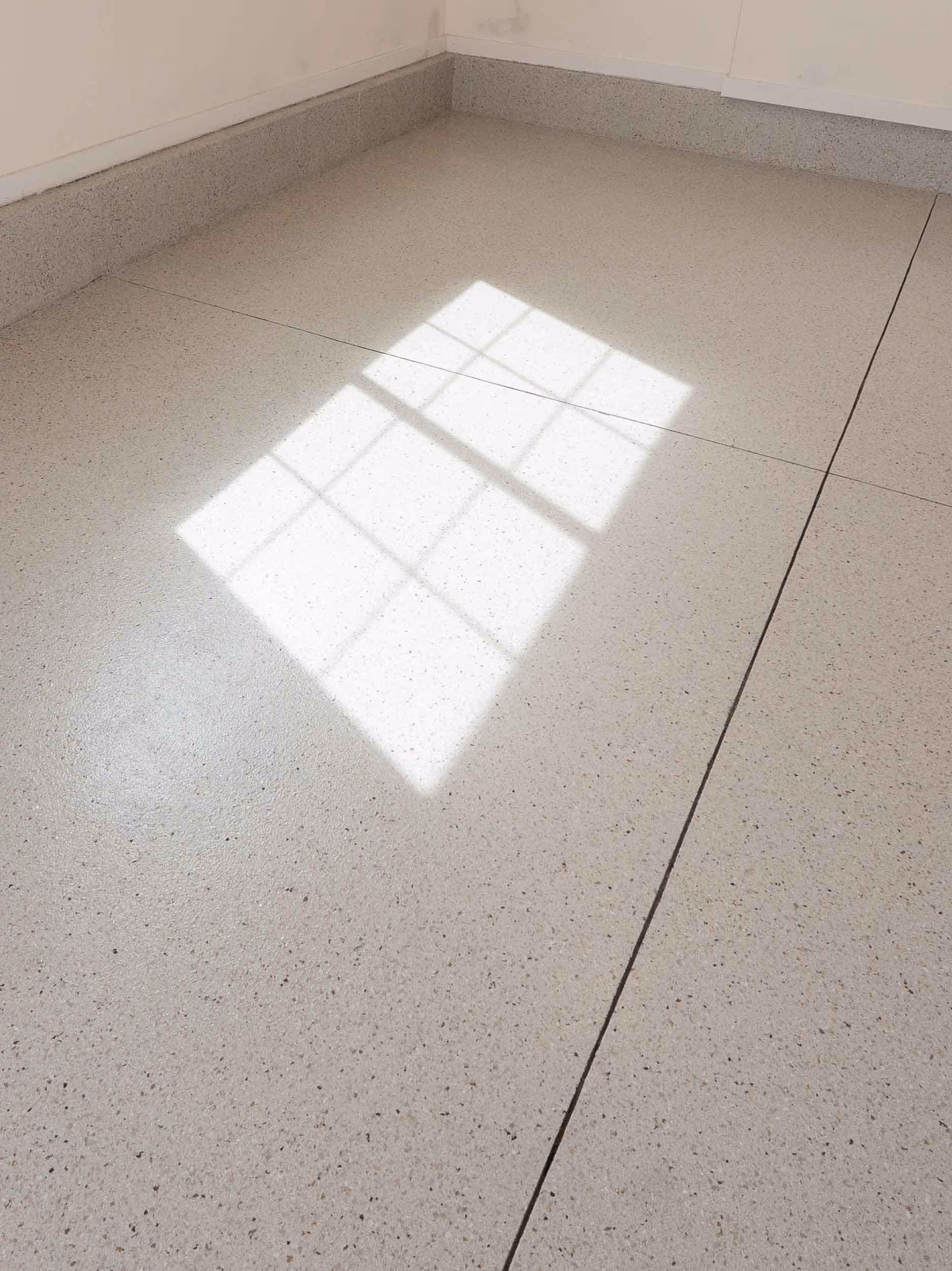 garage floor coating with vinyl flakes