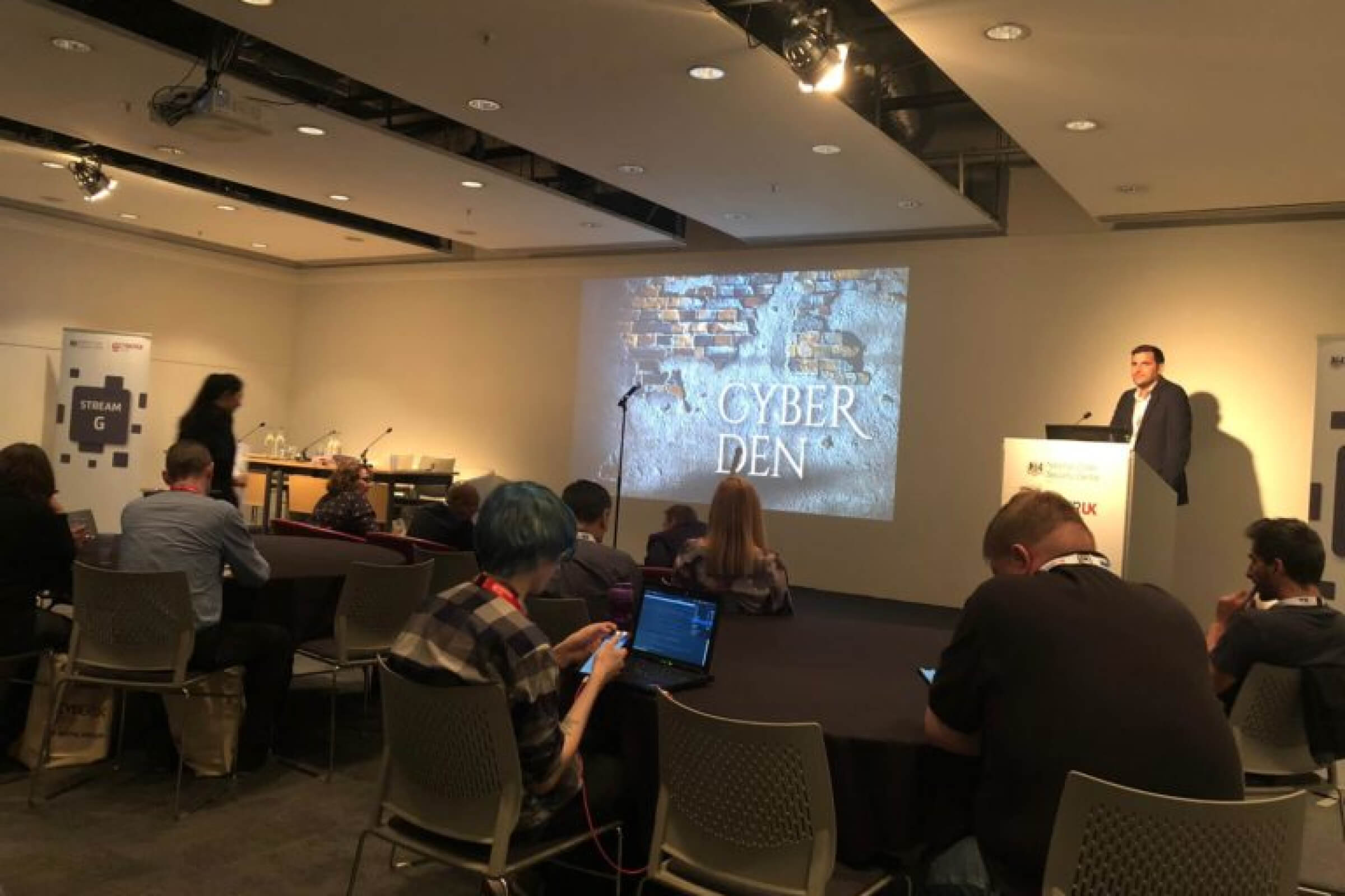 CyberDen - Cyber entrepreneurs compete in front of ‘Dragons’