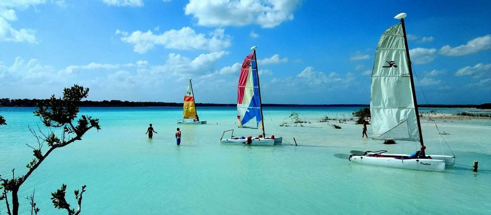 catamaran-laguna-bacalar