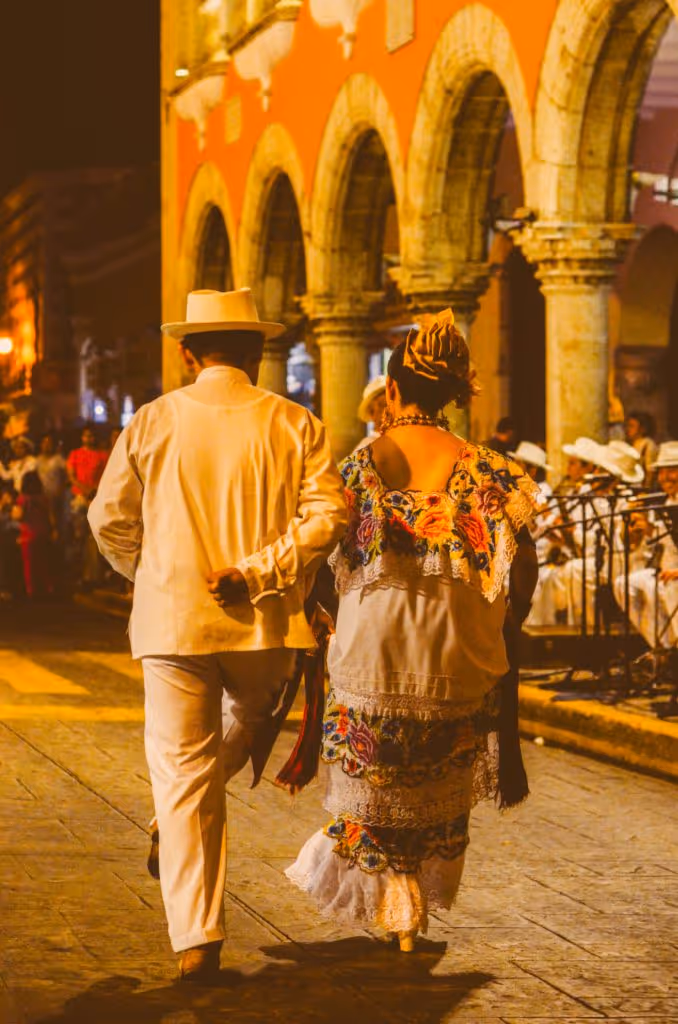 Yucatan-baile-pareja-678x1024