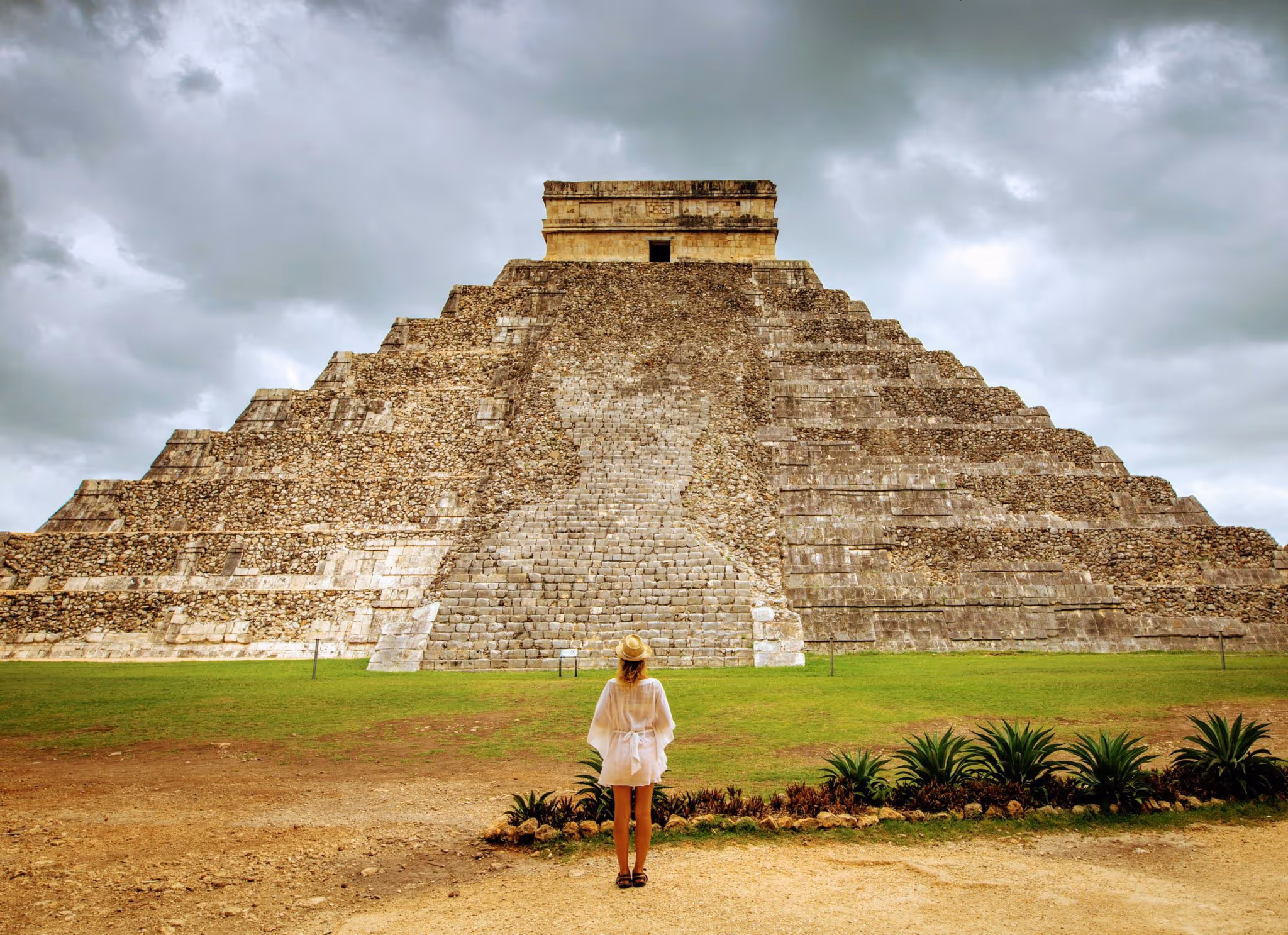 Chichen-itza-archeological-site-ancestral-sunrise-2048x1487