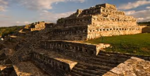 Zona Arqueológica de Yohualichan puebla primer asentamiento totonaca
