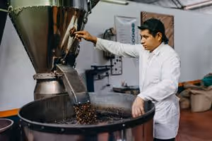 taller del proceso del cafe organico en las cooperativas tosepan titataniske puebla