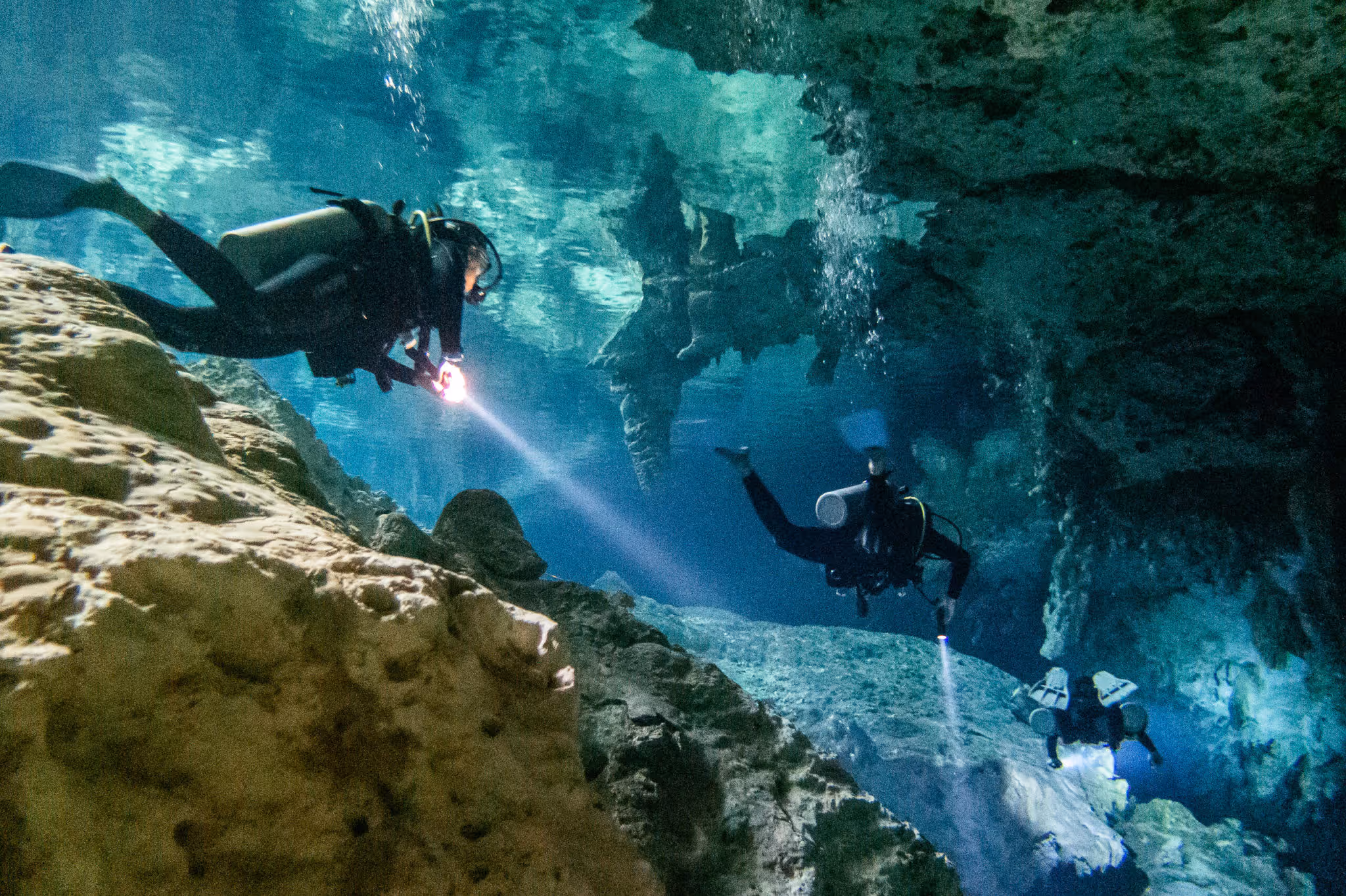 Cenote-diving-get-wet-2048x1364